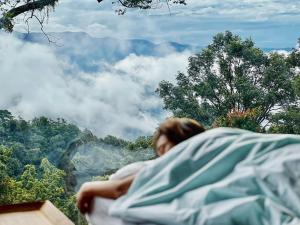 Baan Nhuer Mek บ้านเหนือเมฆ Coffee and Desk on the Cloud