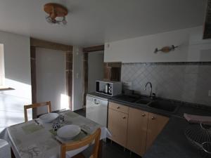 Maisons de vacances Gite Rupt-sur-Moselle, 2 pieces, 2 personnes - FR-1-589-391 : photos des chambres