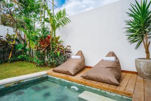 Villa Karina - Sumptuous 1BR Private Luxury Villa Walking Distance to Nyanyi Beach