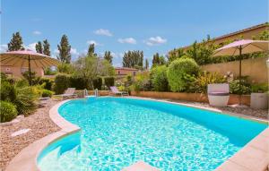 Maisons de vacances Amazing Home In Morires-ls-avignon With Outdoor Swimming Pool, Wifi And 4 Bedrooms : photos des chambres