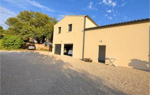 Maisons de vacances Nice Home In Mormoiron With Wifi, Private Swimming Pool And 2 Bedrooms : photos des chambres