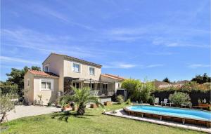 Gorgeous Home In Aubignan