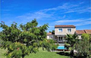 Maisons de vacances Nice Home In Aubignan With Outdoor Swimming Pool, 3 Bedrooms And Wifi : photos des chambres