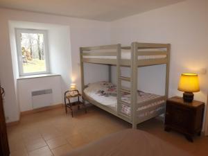 Maisons de vacances Gite Lavigerie, 3 pieces, 4 personnes - FR-1-742-506 : photos des chambres