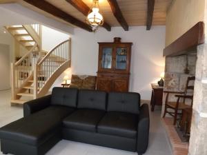 Maisons de vacances Gite Arpajon-sur-Cere, 4 pieces, 6 personnes - FR-1-742-425 : photos des chambres