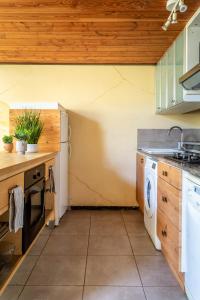 Maisons de vacances 5 Family Apartments with Pool & Large Garden in Historic Pezenas Convent : photos des chambres