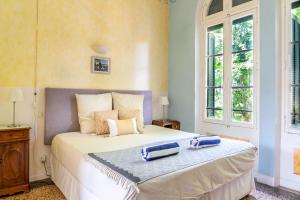 Maisons de vacances 5 Family Apartments with Pool & Large Garden in Historic Pezenas Convent : photos des chambres