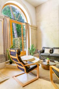 Maisons de vacances 5 Family Apartments with Pool & Large Garden in Historic Pezenas Convent : photos des chambres