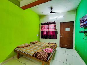 SARDAR HOME STAY
