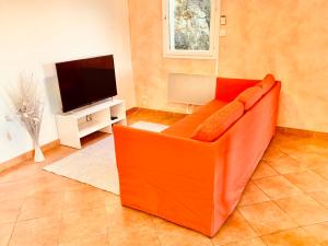 Villas Provencal villa with stunning view & summer pool : photos des chambres