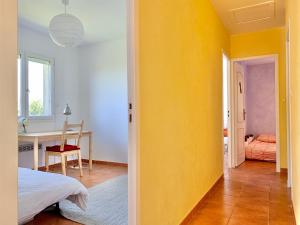 Villas Provencal villa with stunning view & summer pool : photos des chambres