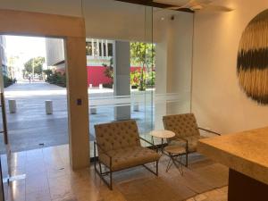 IPANA B113court, quiet 1 Bedroom Apt