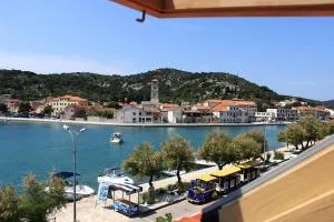 Tisno Central Apartments - Tisno