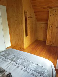 Chalets Gite Le Chalet SaintAntheme / Praboure : photos des chambres