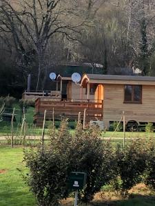 Maisons de vacances Roulottes gite du Perigord noir : photos des chambres