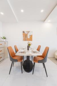 Big Promo 20% Luxury 2BR Apt - City Skyline View