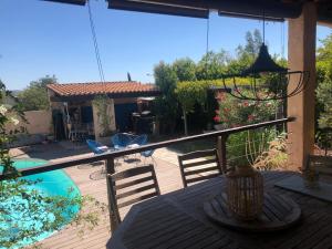 Maisons de vacances Maison 3 chambres au calme avec piscine : photos des chambres