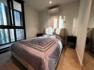 City Central Location, Parking and 2 Bed Apartment