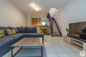 Duplex Casita mia chez Myriam gite 3 étoiles climatisé 4 adultes 2 chambres 3 lits terrasse jardin - Teulat