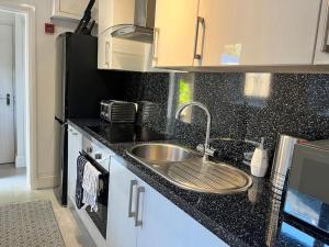 The Mews, private parking included, Windermere