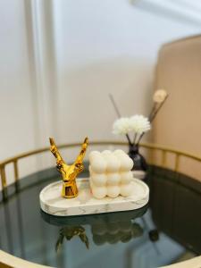 Insta-worthy staycation at 2BR luxury Apt - Podomoro Empire Tower