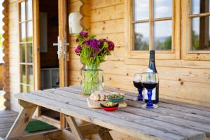 Pastures Green Cabin (Oak Tree Lane)