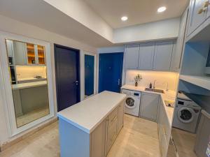 Brand new 2BR Empire Tower - Podomoro City