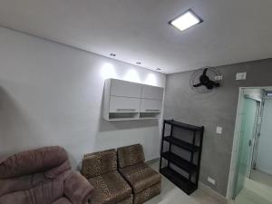 Kitnet Guilhermina Frente Feirinha e Mar