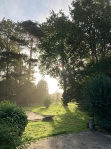 Maisons de vacances Maison des Ifs - Proche Etretat - Jardin & billard : photos des chambres