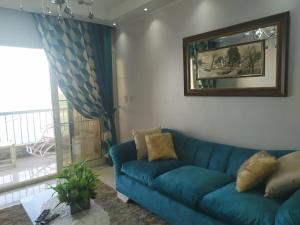 شقة فاخرة علي البحر مباشرة لوران الاسكندرية