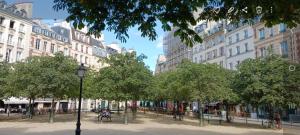 Appartements Emily in Paris : photos des chambres