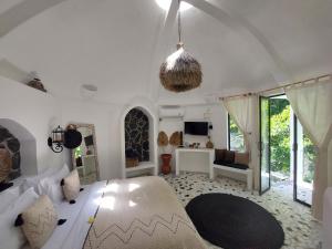 OMA WATU DOME VILLAS