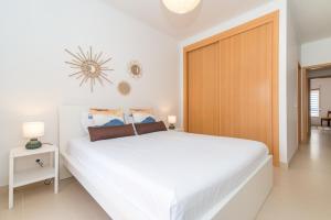 Casa Nobre 2BDR - 4 mins walk Train Station - Pool - Patio - Quiet