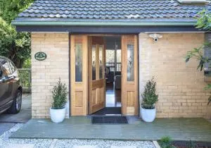 Little House Olinda - village stay sleeps 6 - Sassafras