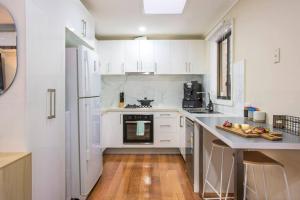 Little House Olinda - village stay sleeps 6