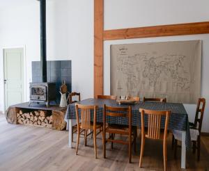 Anouste Lou Bercail - cocon entièrement rénové avec vue sur la montagne