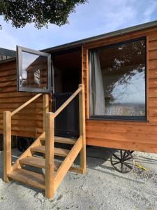 Cosy Shepherds Hut near Shrewsbury