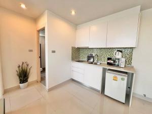 EXCESSIVELY 1 Bedroom in Amazon Condo
