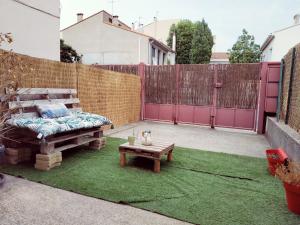 Chez Leslie et Vincent : logements climatisés avec parking privatif