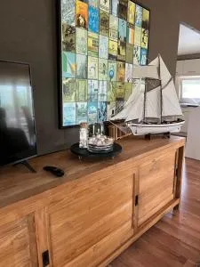 WHITE BEACH HOUSE - بريسكين