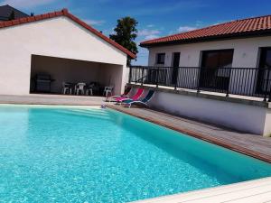 Maisons de vacances Maison tout pres d’Aurillac - Monts du Cantal : photos des chambres