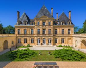 Villas Hameau du Chateau de Giverzac, gites luxueuses : photos des chambres