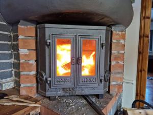 Charmig stuga mitt i naturen!