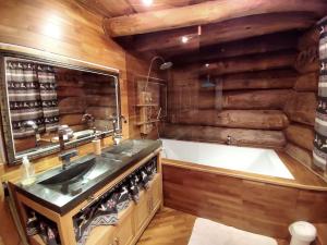 Chalets Buckey Lodge, a 2 minutes des cascades de Tendon : photos des chambres