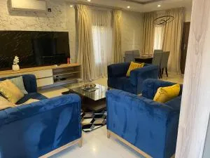 Modern Oasis - Exclusive Guest House Stay with Pool - New Kasama - Chilanga