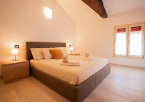 Mansarda Shakespeare - Car Parking