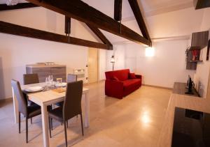 Mansarda Shakespeare - Car Parking