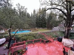 Beautiful New Loft with Spectacular Outdoor Spaces - Oakley