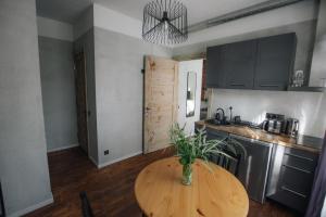 "Quiet Center" apartment, close to train station