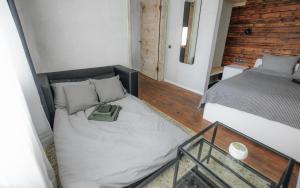 "Quiet Center" apartment, close to train station